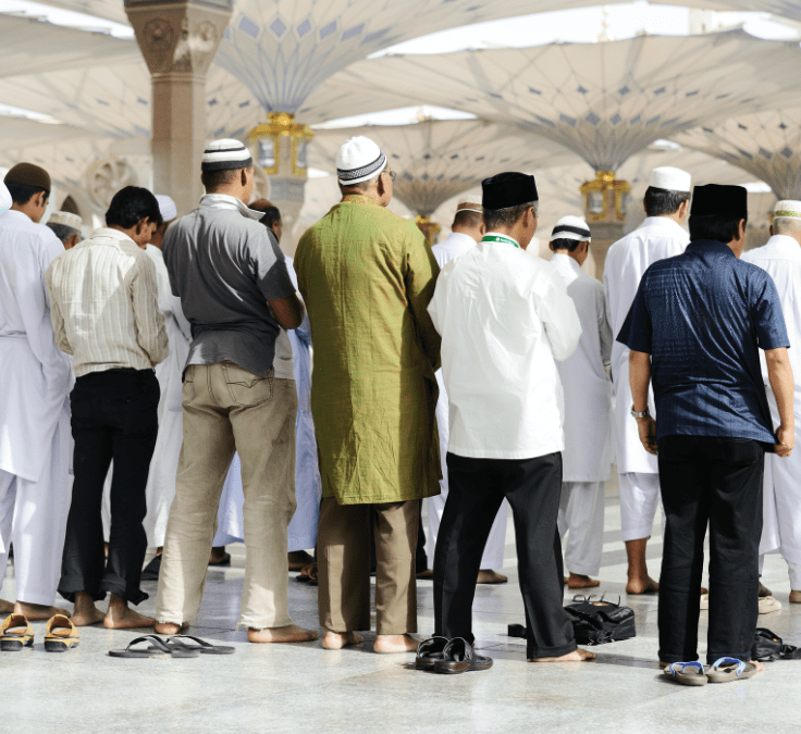 ¿Quién debe realizar el Salat?